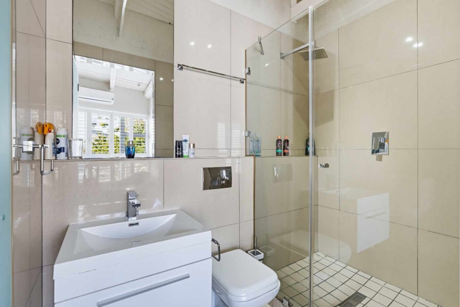 4 Bedroom Property for Sale in Bantry Bay Western Cape